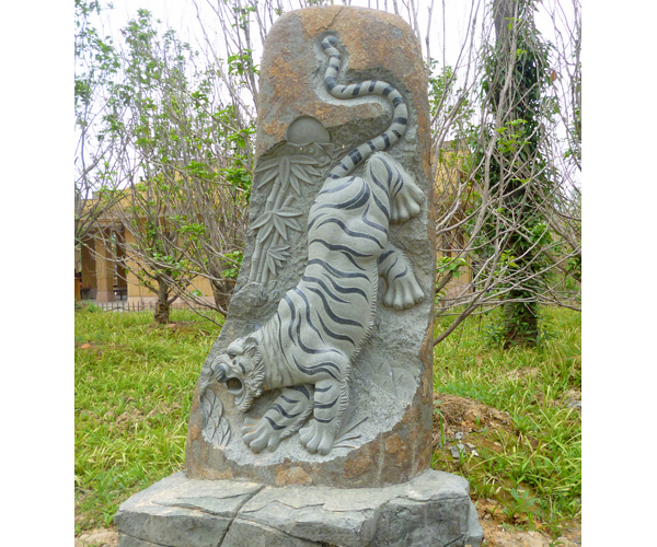 永平石雕猛虎下山