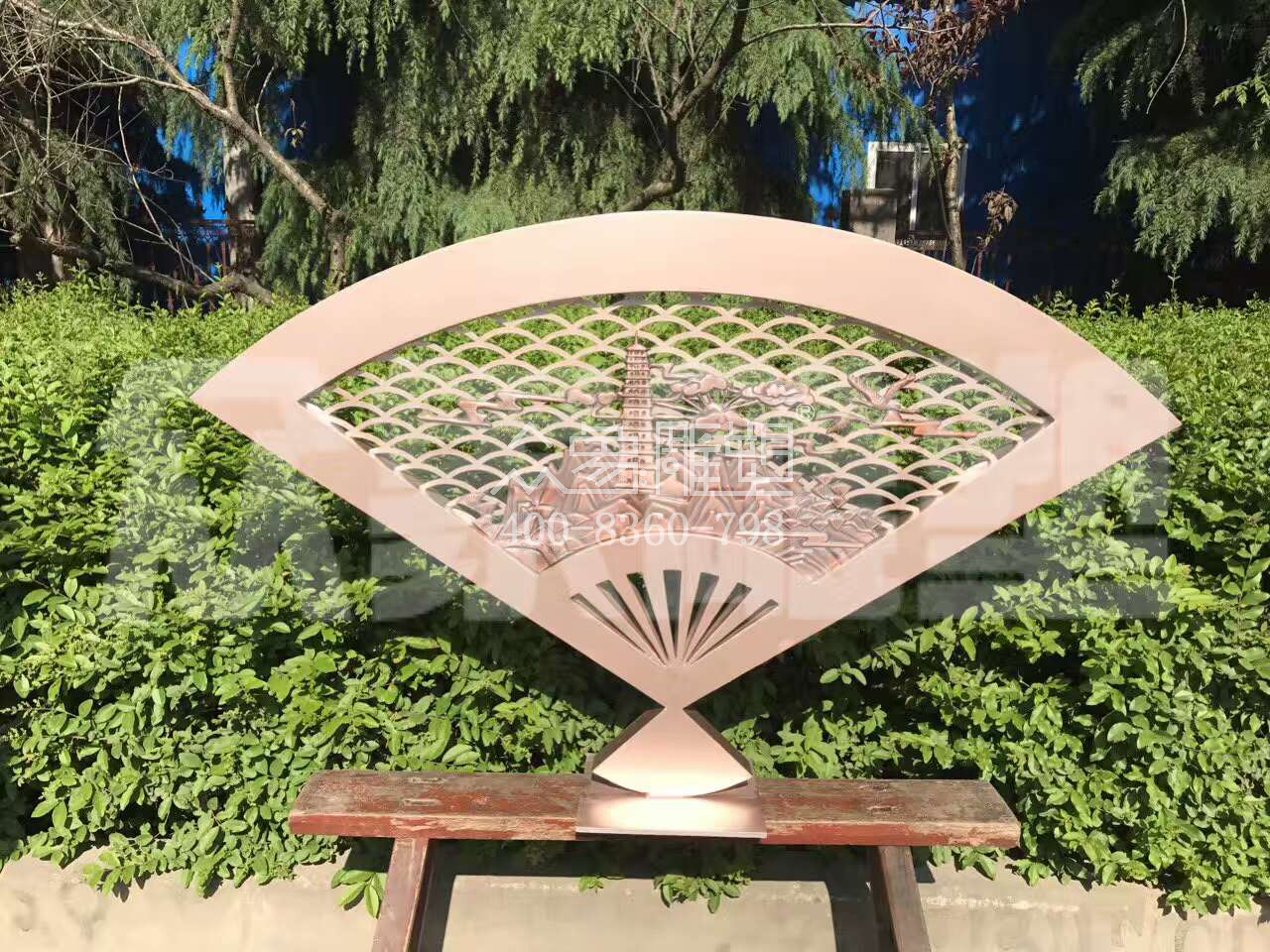 永平山东平阳不锈钢扇子雕塑