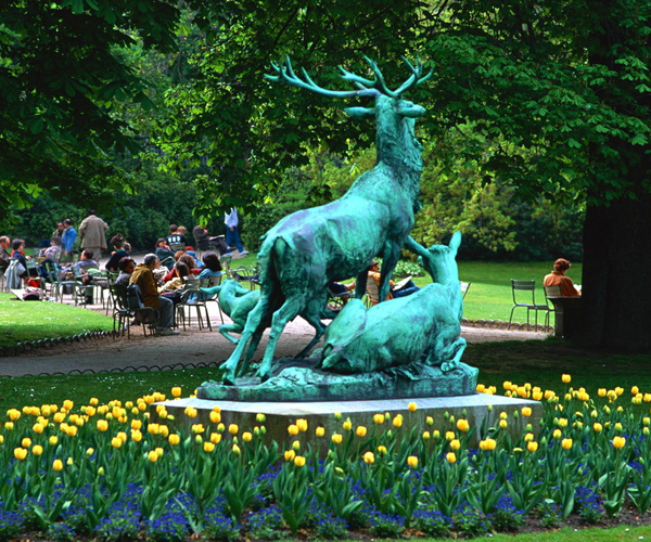 永平玻璃钢鹿雕塑