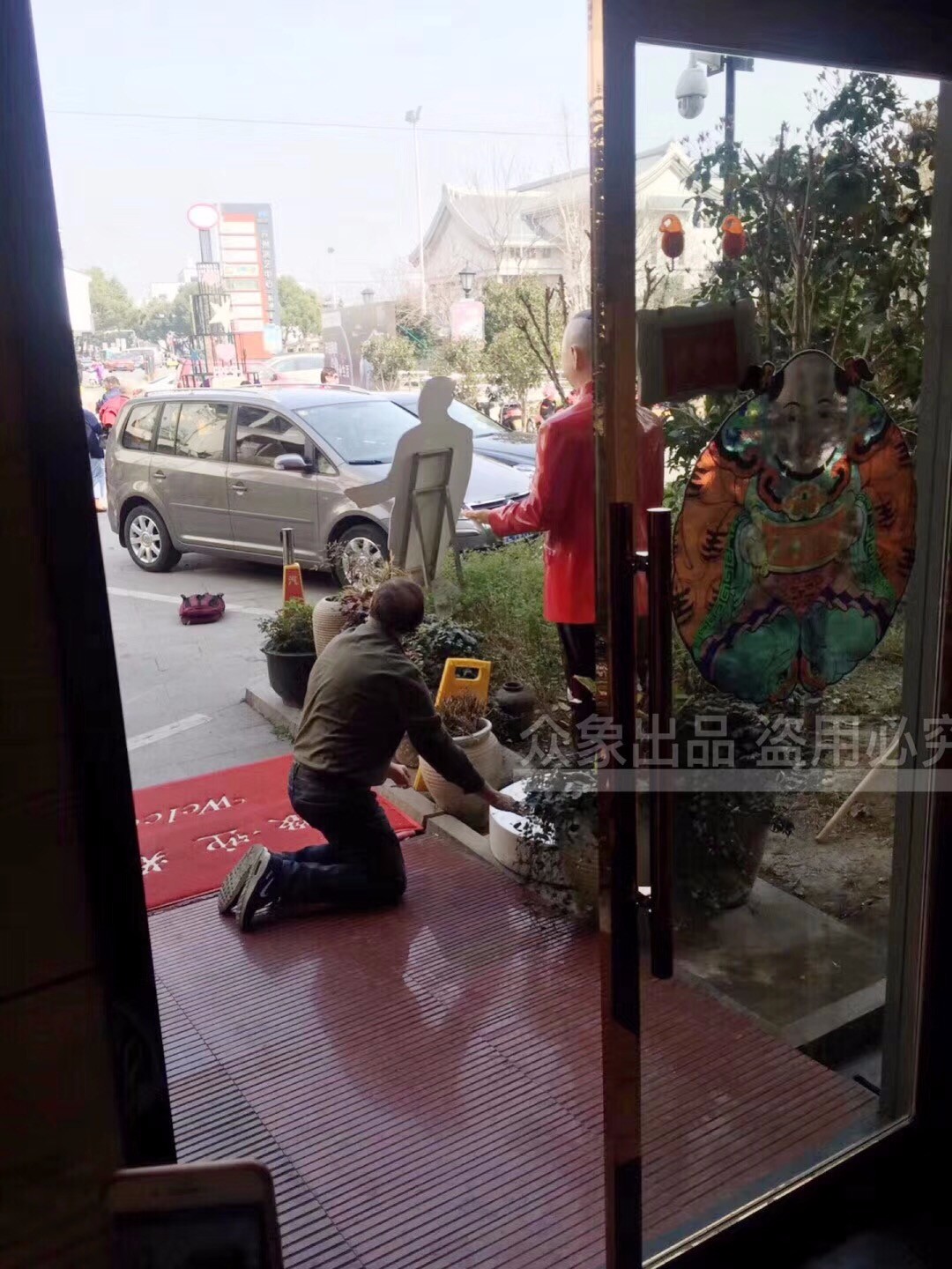 平安苏州小辫子面馆形象雕塑