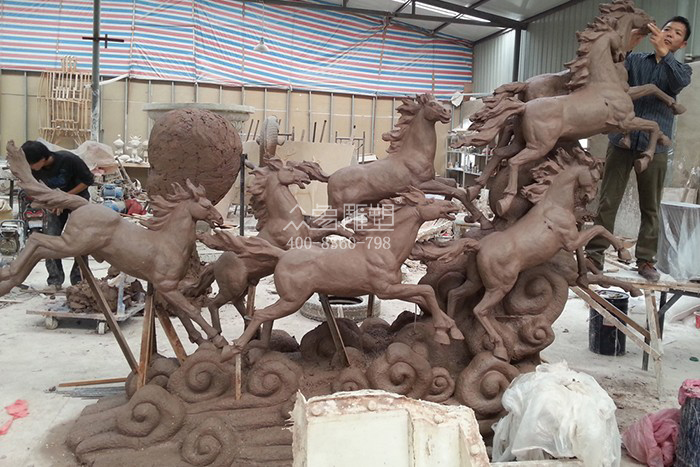 永平锡能集团铸铜八骏雕塑