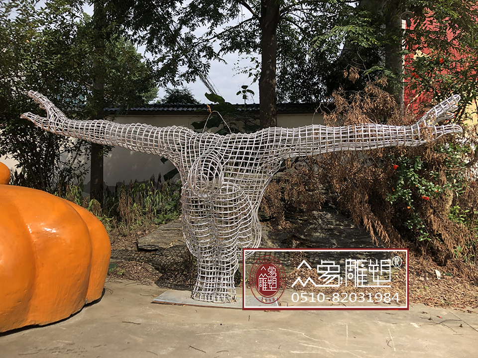 永平圆钢镂空人物艺术造型雕塑