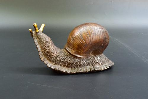 房山铜雕艺术品为什么会生锈？