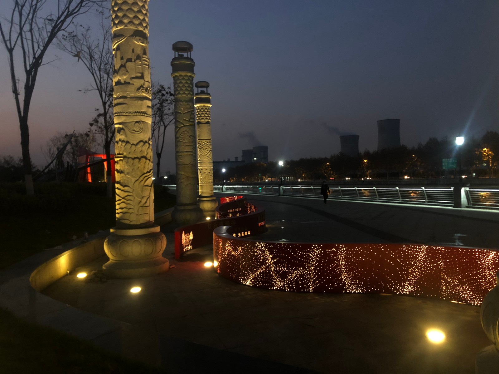 园林办事处如果精神堡垒出现损坏，应该如何紧急处理？