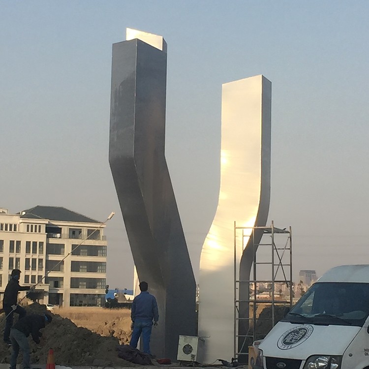 永平怎么有效防止玻璃钢雕塑老化褪色?