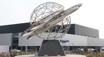 柳州各种颜色形状的玻璃钢雕塑是如何制成的呢？