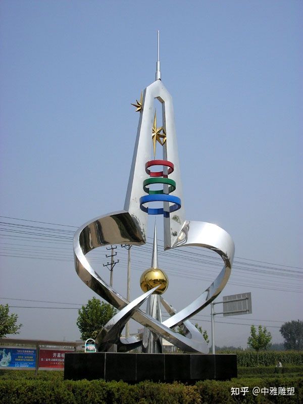 柳州如何选择居住社区中的景观玻璃钢雕塑呢？