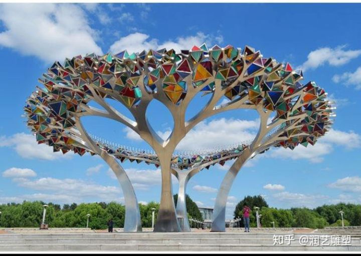 夷陵雕塑艺术的形式有哪些主要类型？