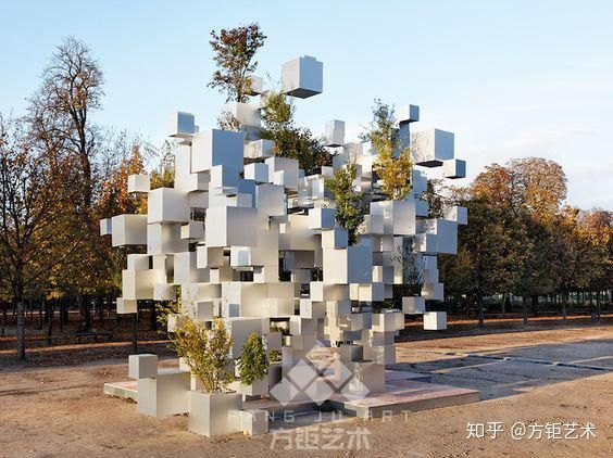 永平玻璃钢雕塑制作中如何避免开裂?